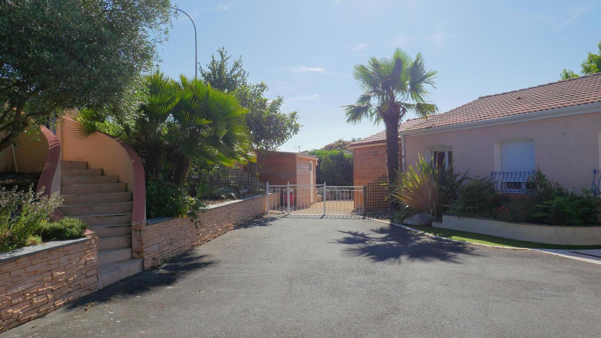 Les Gites De Bellevue Nueil-sous-les-Aubiers Exterior foto